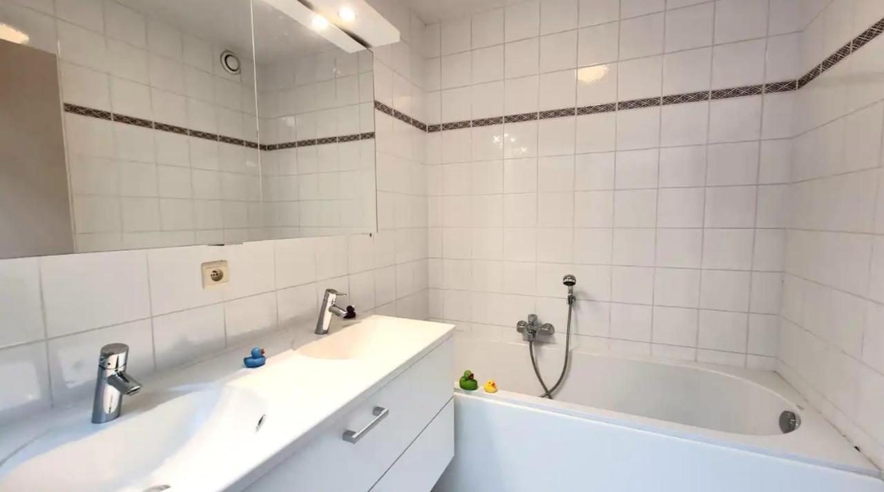 Familie Appartement Hartje Knokke Met Optie Parking Экстерьер фото